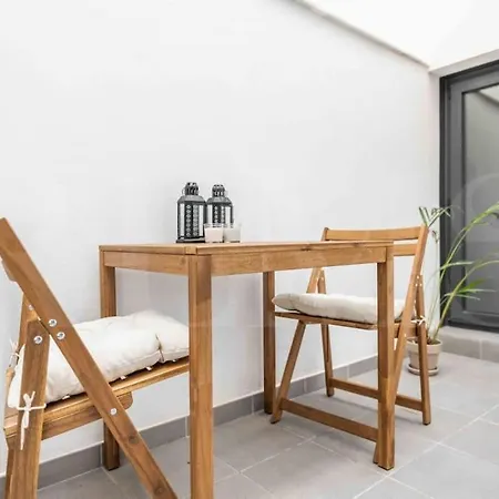 Fresh & Stylish With Parking By Rems Apartment *